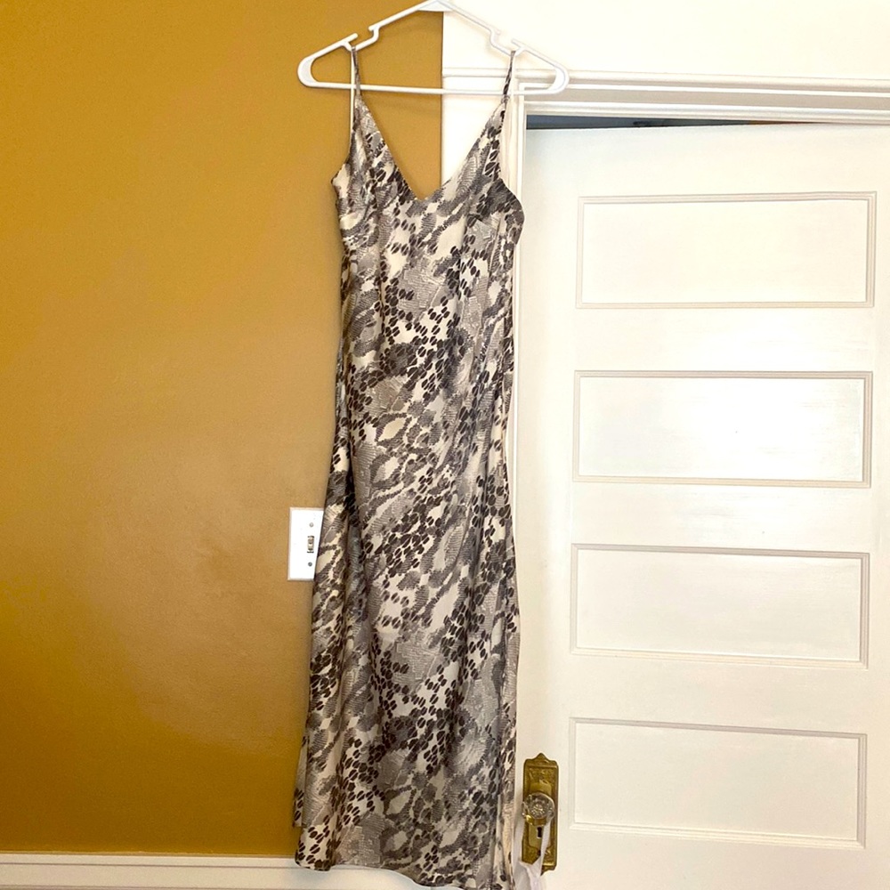 Express size large midi dress